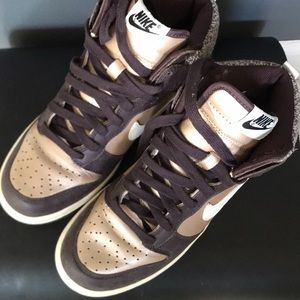 Nike Dunk Hi Brown-Tweed Gold Tone. Gently used.